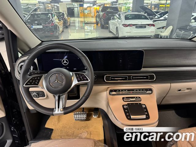 Mercedes-Benz V-Class V300 CDI W447 2025 — фото 9