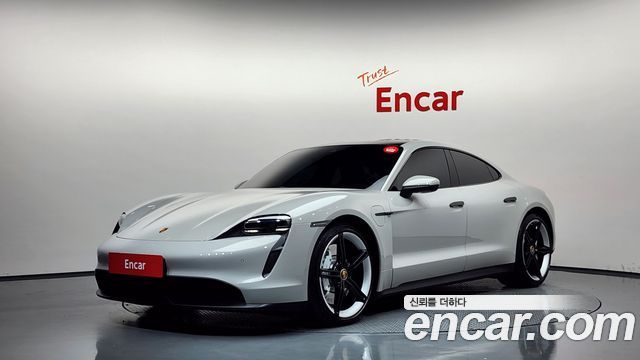 Porsche Taycan Base