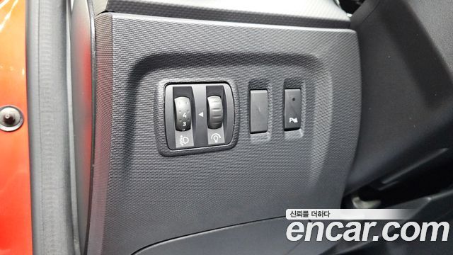 Renault Korea QM3 RE Signature 2015 — фото 14