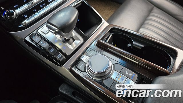 Genesis EQ900 3.3 T-GDI AWD Premiun Luxury 2016 — фото 9