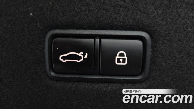 Genesis EQ900 3.3 T-GDI AWD Premiun Luxury 2016 — фото 15