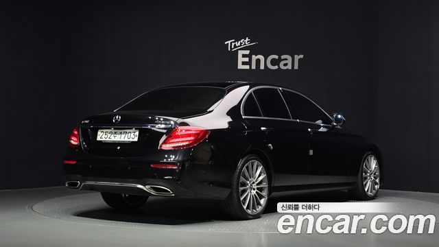 Mercedes-Benz E-Class (W213) E350 4MATIC AMG Line 2019 — фото 2