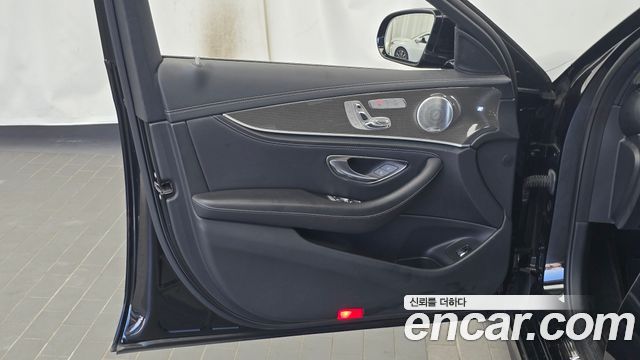 Mercedes-Benz E-Class (W213) E350 4MATIC AMG Line 2019 — фото 24