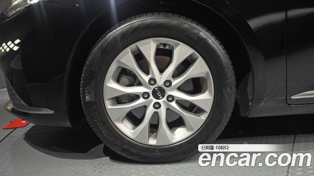 Kia K8 2.5 Gasoline 2WD Noblesse Light 2023 — фото 5