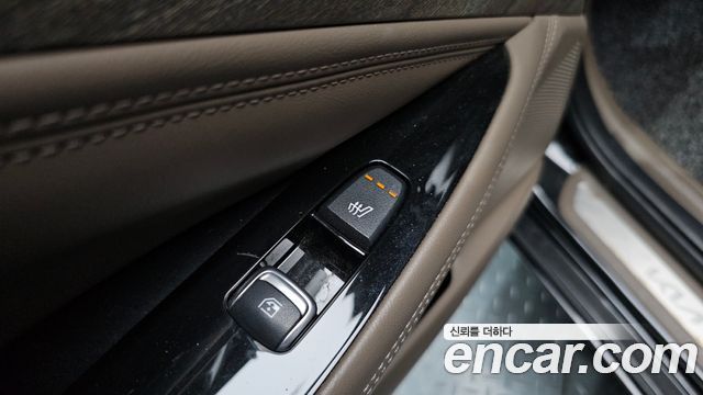 Kia K8 2.5 Gasoline 2WD Noblesse Light 2023 — фото 27