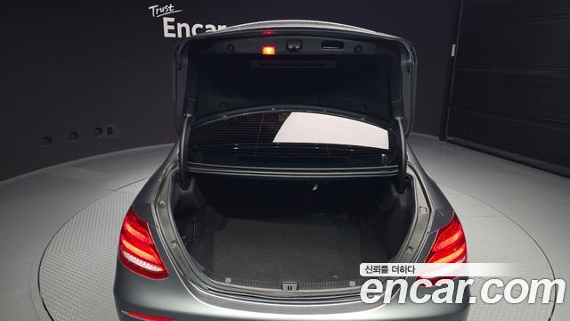 Mercedes-Benz E-Class (W213) E300 Avantgarde 2019 — фото 20