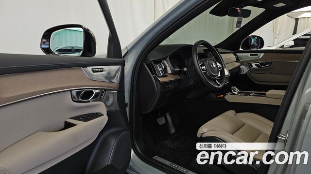 Volvo XC90 (II) T8 Ultra Dark Hybrid 2026 — фото 10