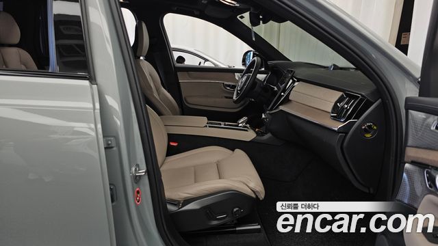 Volvo XC90 (II) T8 Ultra Dark Hybrid 2026 — фото 11