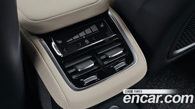 Volvo XC90 (II) T8 Ultra Dark Hybrid 2026 — фото 18