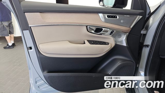 Volvo XC90 (II) T8 Ultra Dark Hybrid 2026 — фото 24