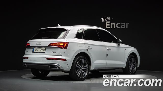 Audi Q5 (FY) 40 TDI Quattro Premium 2021 — фото 2