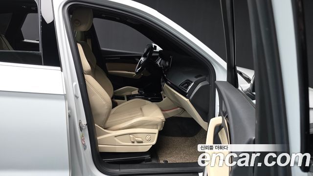 Audi Q5 (FY) 40 TDI Quattro Premium 2021 — фото 11