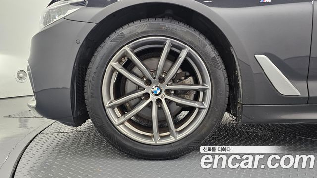 BMW 5 Series (G30) 520d xDrive M Sport Package Plus 2018 — фото 5