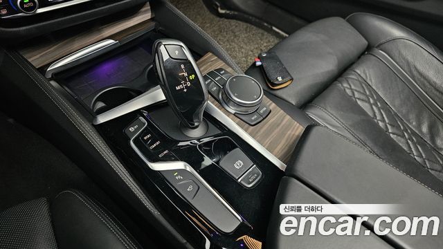 BMW 5 Series (G30) 520d xDrive M Sport Package Plus 2018 — фото 9