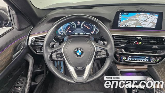 BMW 5 Series (G30) 520d xDrive M Sport Package Plus 2018 — фото 13