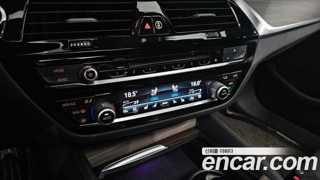 BMW 5 Series (G30) 520d xDrive M Sport Package Plus 2018 — фото 35