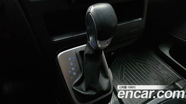 Hyundai Staria HEV 1.6 Cargo 5-Seater Modern 2025 — фото 9