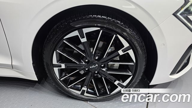 Kia K5 (III) 1.6 Turbo Signature 2024 — фото 21
