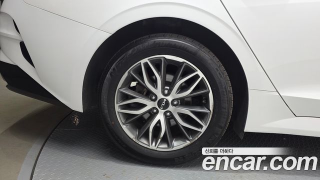 Kia K5 (III) 2.0 Prestige 2022 — фото 5