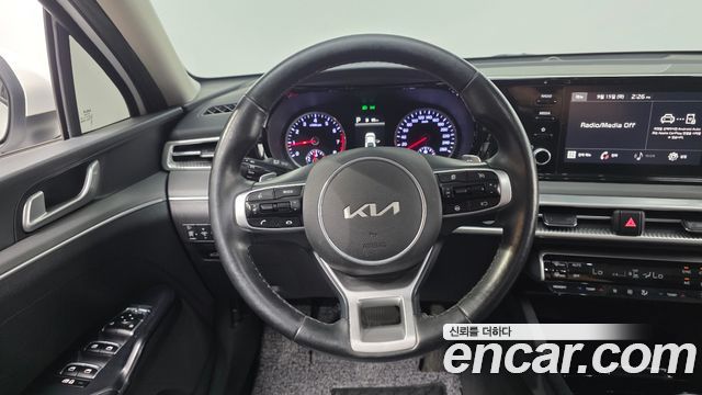 Kia K5 (III) 2.0 Prestige 2022 — фото 13