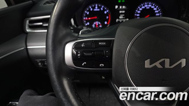 Kia K5 (III) 2.0 Prestige 2022 — фото 17