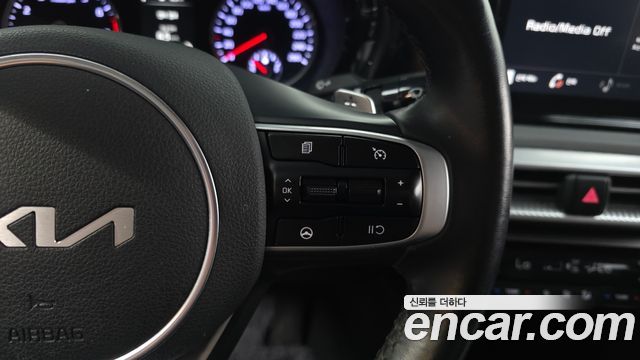 Kia K5 (III) 2.0 Prestige 2022 — фото 18
