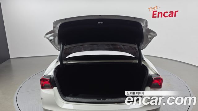 Kia K5 (III) 2.0 Prestige 2022 — фото 20
