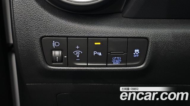 Hyundai Kona Hybrid Inspiration 2021 — фото 18