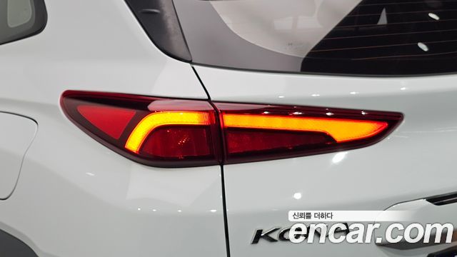 Hyundai Kona Hybrid Inspiration 2021 — фото 23