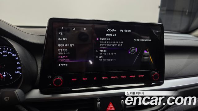 Kia K3 (II) 1.6 Prestige 2022 — фото 17