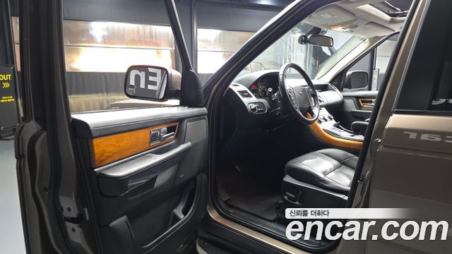 Land Rover Range Rover Sport 3.0 SDV6 2012 — фото 10