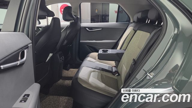 Kia Niro Prestige 2024 — фото 12