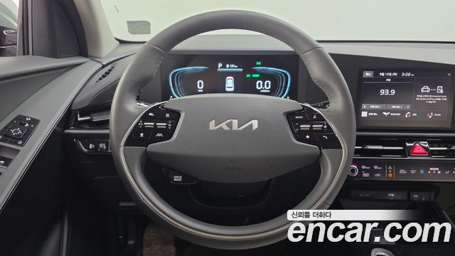 Kia Niro Prestige 2024 — фото 13