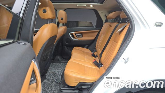 Land Rover Discovery Sport 2.0 TD4 HSE Luxury 2018 — фото 12