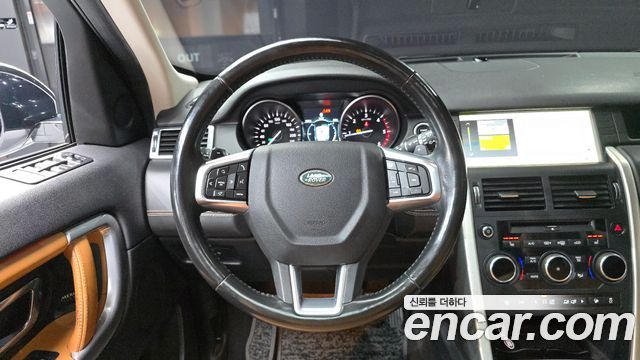 Land Rover Discovery Sport 2.0 TD4 HSE Luxury 2018 — фото 13