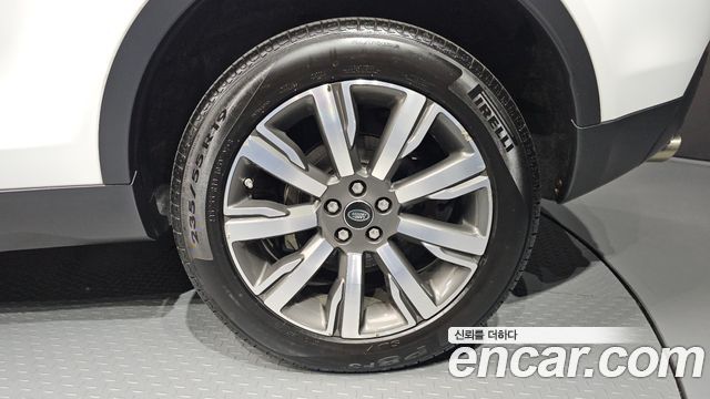 Land Rover Discovery Sport 2.0 TD4 HSE Luxury 2018 — фото 21