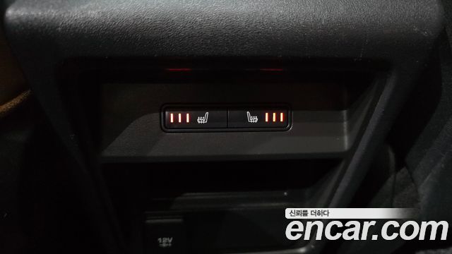 Land Rover Discovery Sport 2.0 TD4 HSE Luxury 2018 — фото 28