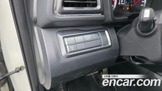 KG Mobility (SsangYong) Very New Tivoli Gasoline 1.5 2WD V1 2021 — фото 12