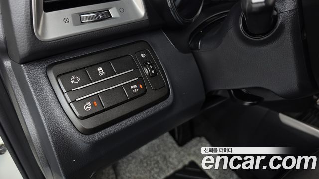 KG Mobility (SsangYong) Tivoli LX 2WD HI-DLX 2016 — фото 14