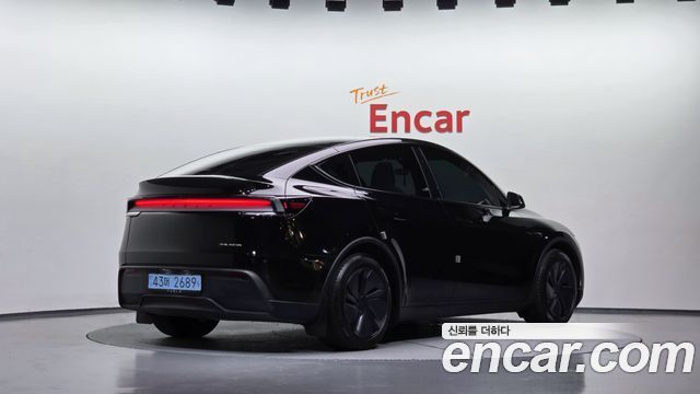Tesla Model Y Long Range AWD 2025 — фото 2