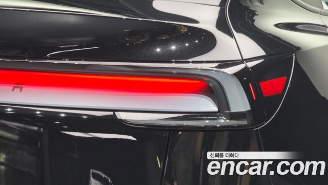 Tesla Model Y Long Range AWD 2025 — фото 23