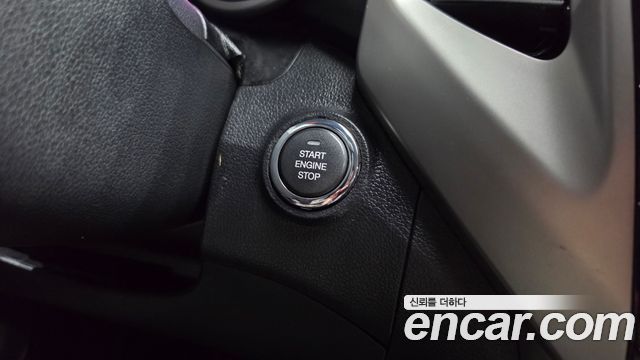 KG Mobility (SsangYong) Tivoli Armor TX 2WD 2018 — фото 23