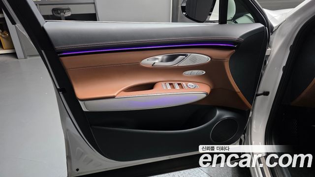 Genesis GV70 2.5T Gasoline AWD 2025 — фото 24