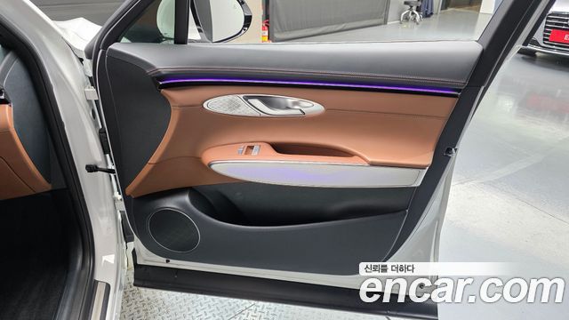 Genesis GV70 2.5T Gasoline AWD 2025 — фото 25