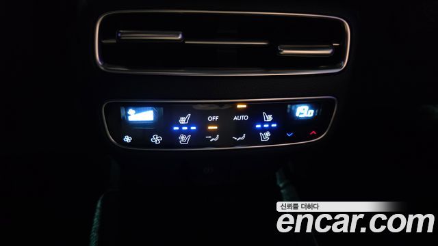 Genesis GV70 2.5T Gasoline AWD 2025 — фото 35