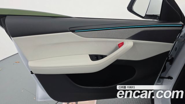 Tesla Model Y L Long Range AWD 2026 — фото 24