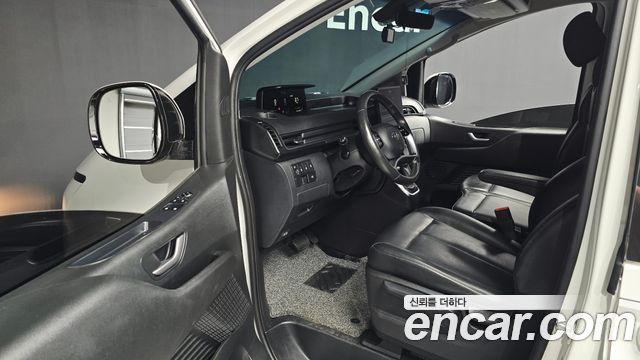 Hyundai Staria Cargo 3-Seater Modern 2023 — фото 10