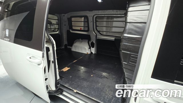 Hyundai Staria Cargo 3-Seater Modern 2023 — фото 16