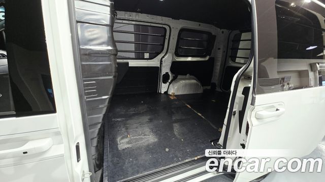 Hyundai Staria Cargo 3-Seater Modern 2023 — фото 17