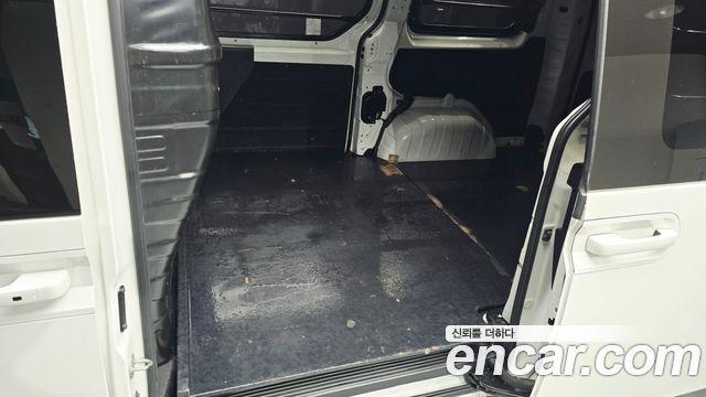 Hyundai Staria Cargo 3-Seater Modern 2023 — фото 18